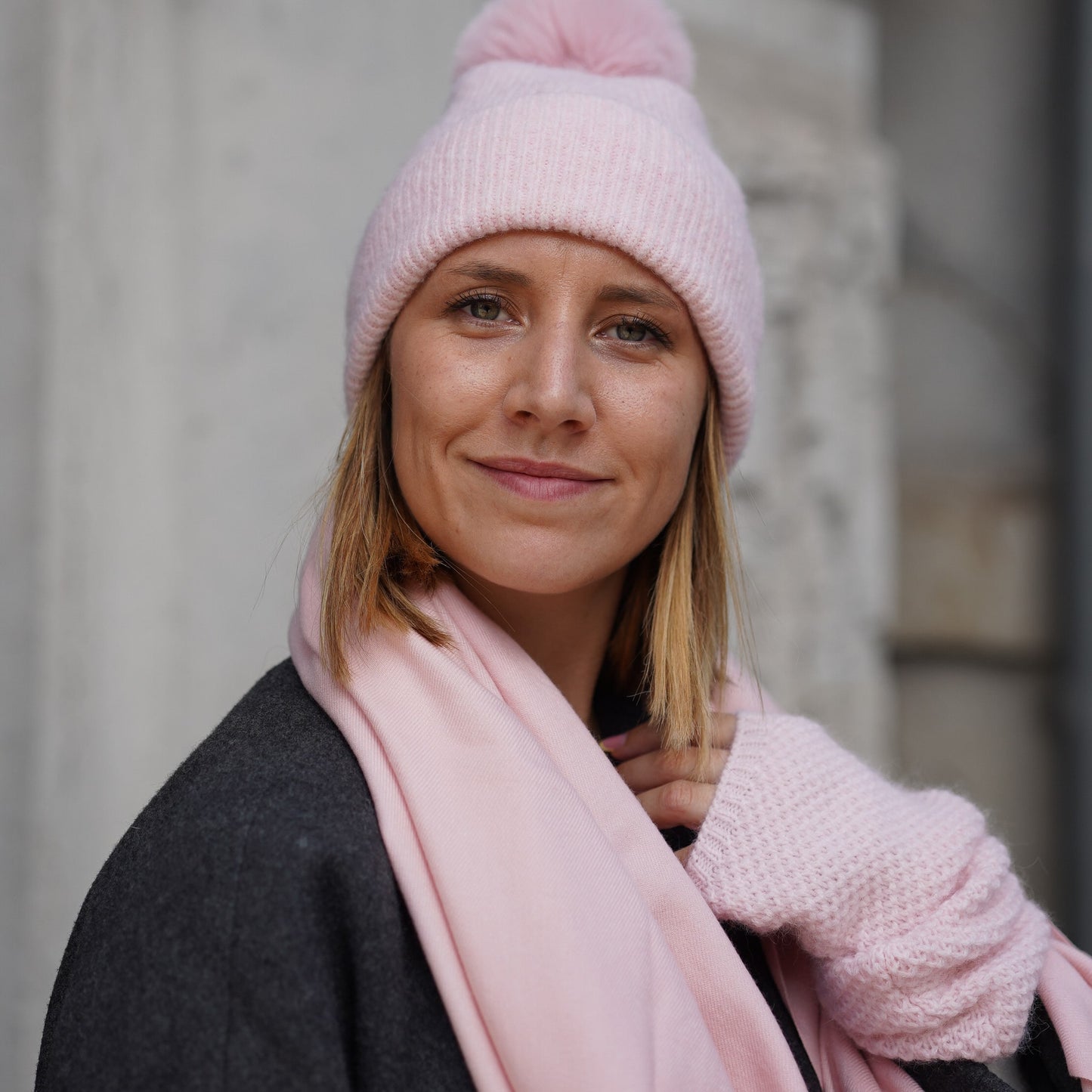 Cashmere trio — scarf + hat + mittens | Powder pink