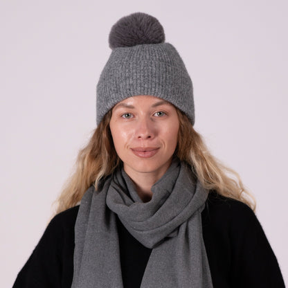 Kaschmirmütze Meliertem Grau mit bommel