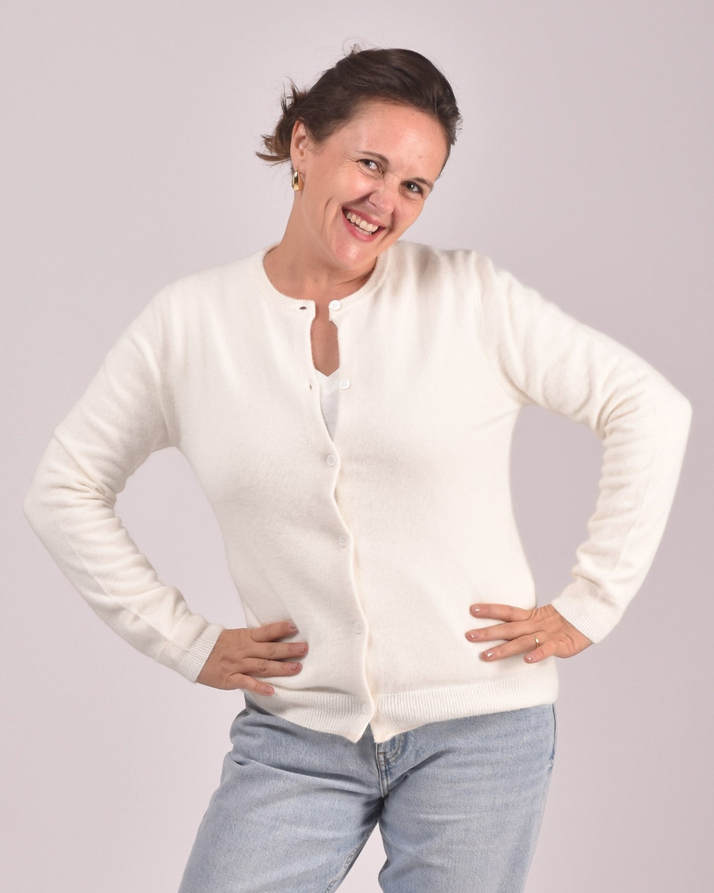 Elfenbein - Aurelie ist 1,65 m groß und trägt Größe L