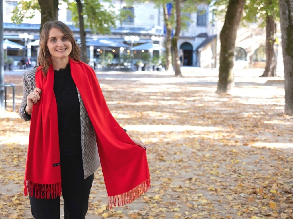 Red cashmere scarf
