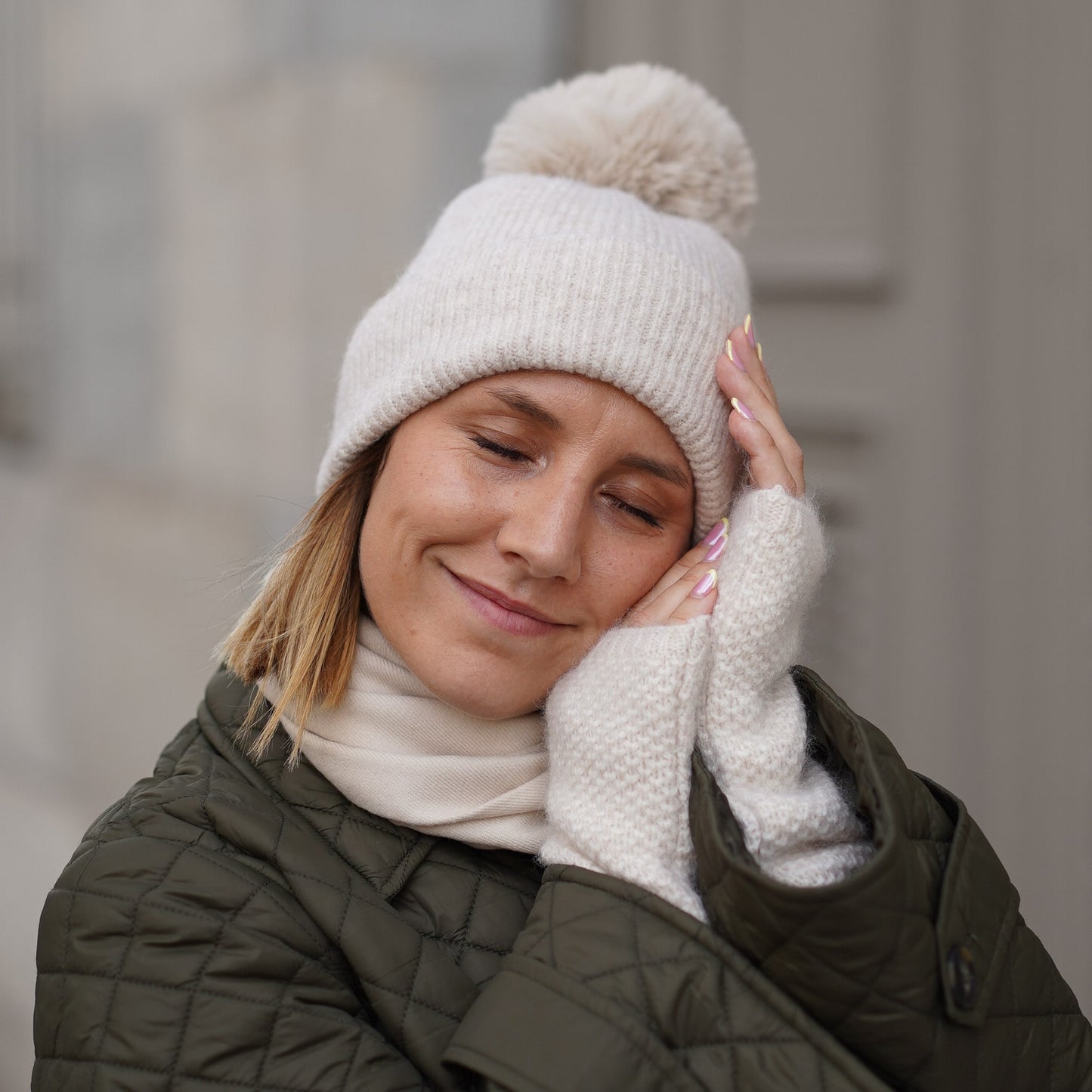 Cashmere trio — scarf + hat + gloves | Beige