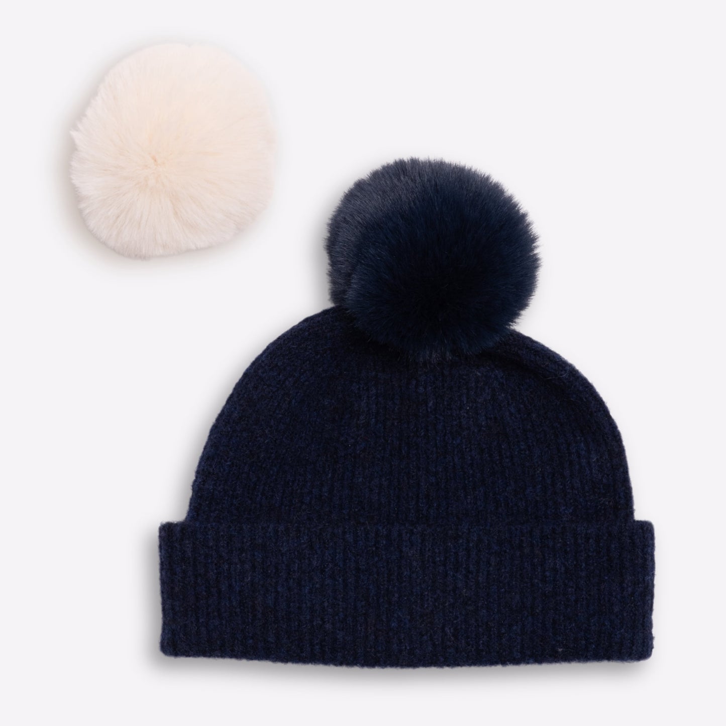 Kaschmirmütze mit Bommel