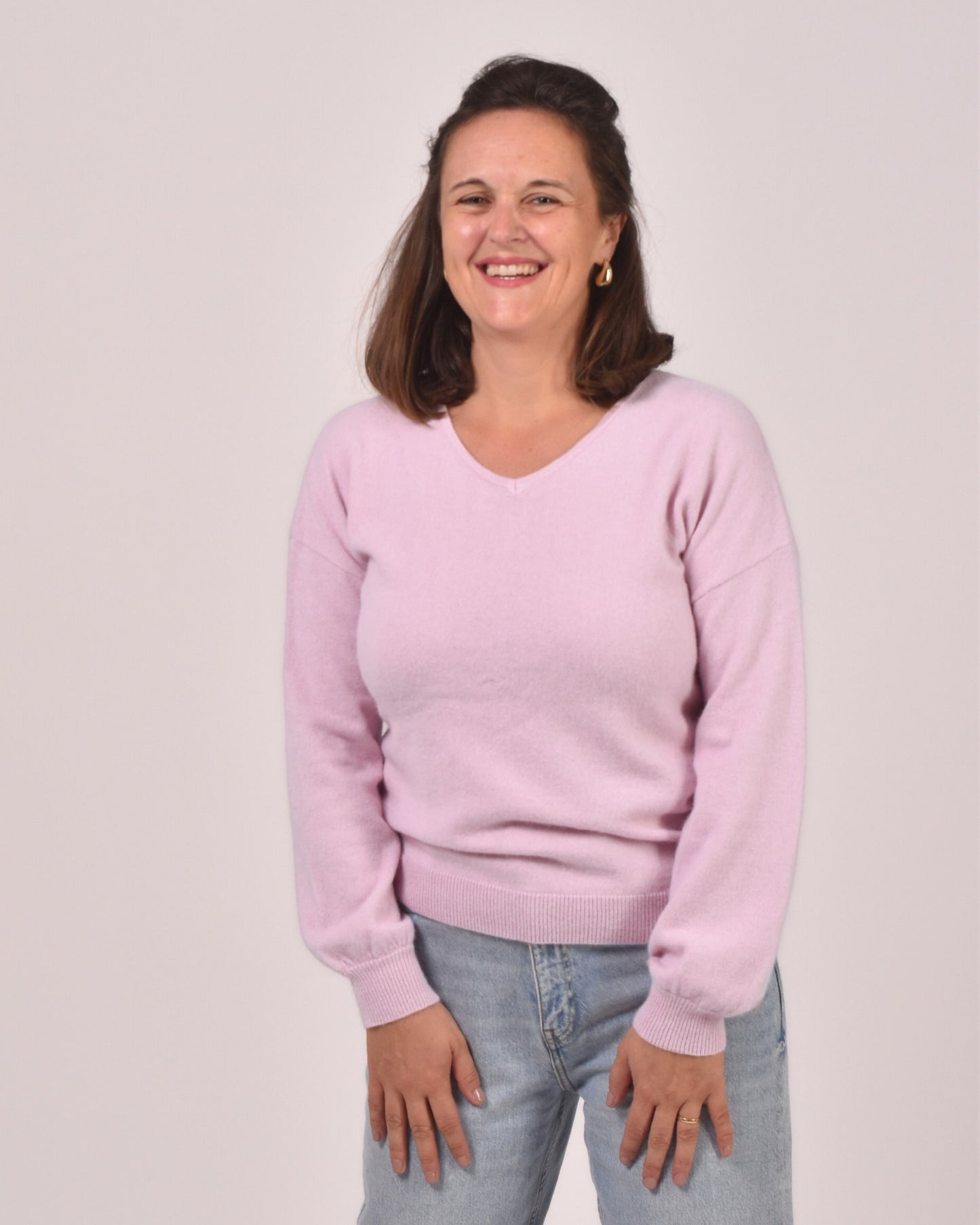 Puderrosa - Aurelie ist 1,65 m groß und trägt Größe L