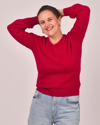 Glamouröses Rot - Aurelie ist 1,65 m groß und trägt Größe L