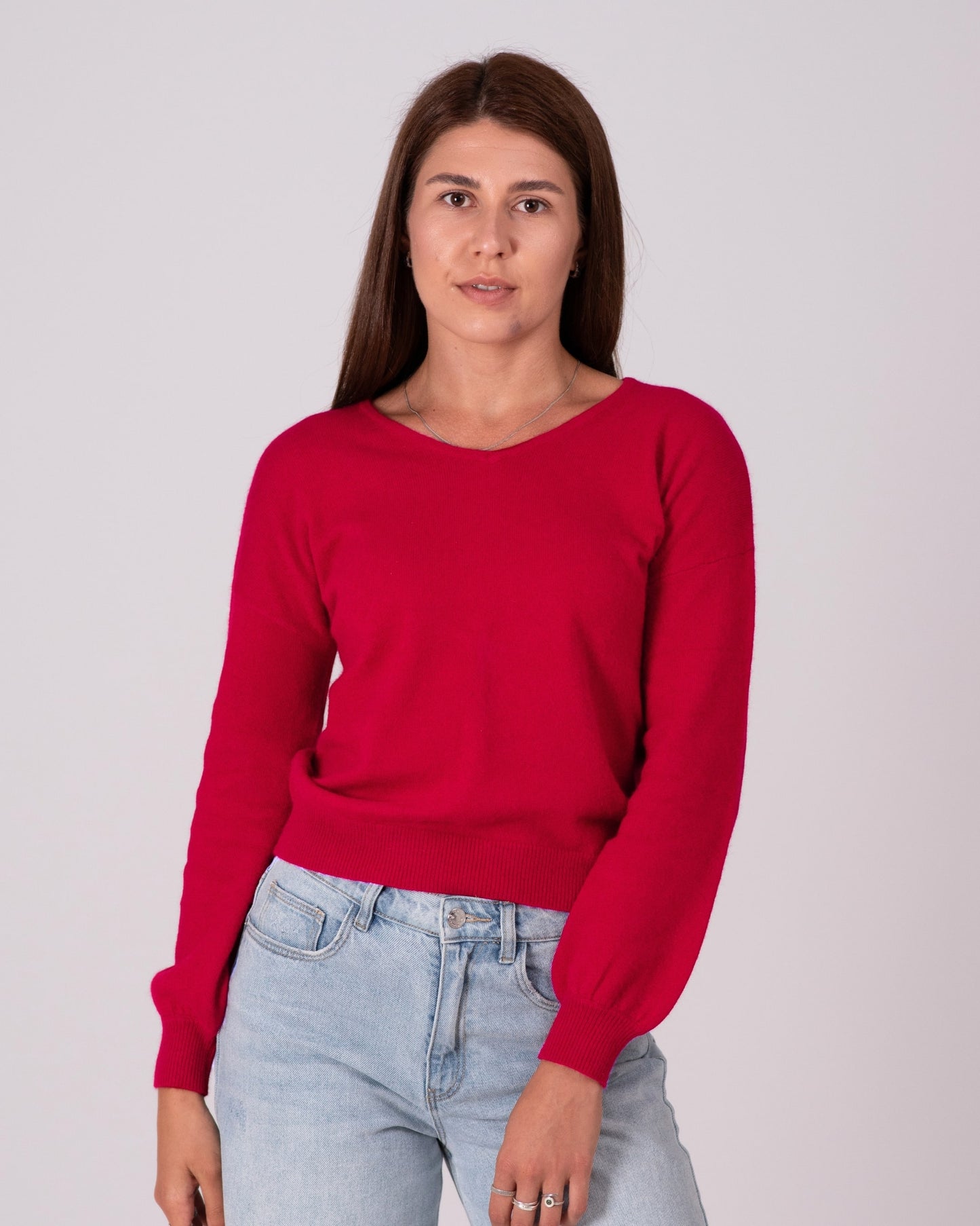 Glamouröses Rot - Masha ist 1,74 m groß und trägt Größe S