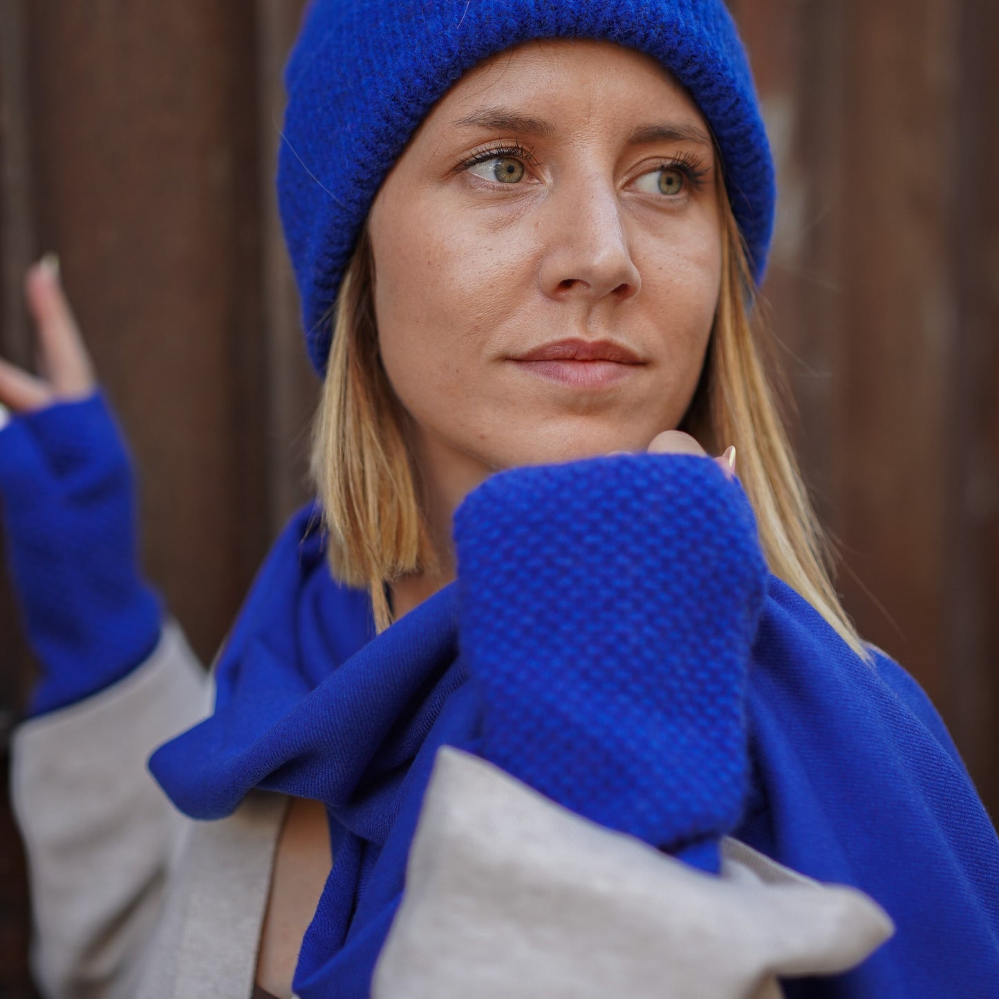 Royal blue cashmere fingerless gloves