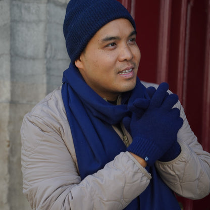 Navy blue cashmere gloves