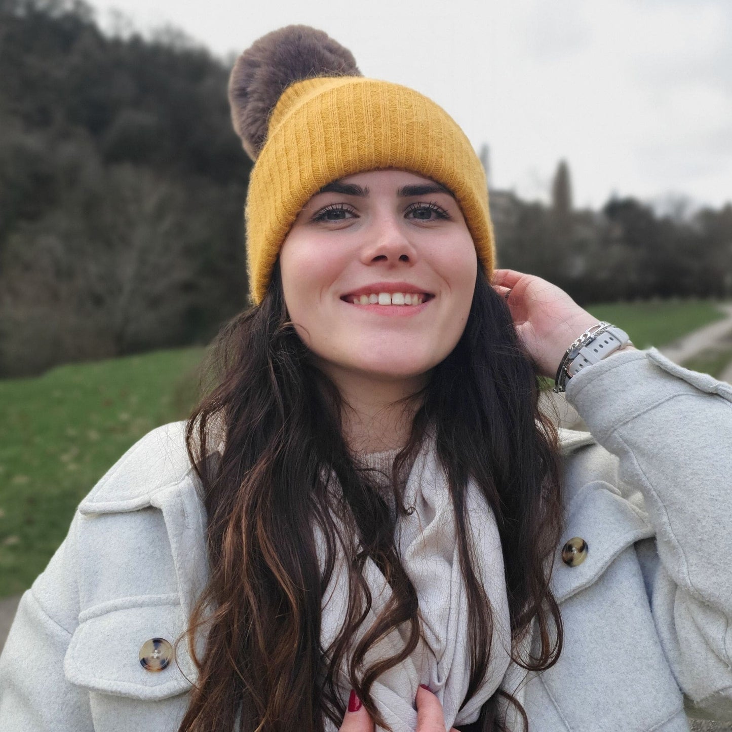 Choose a cashmere scarf